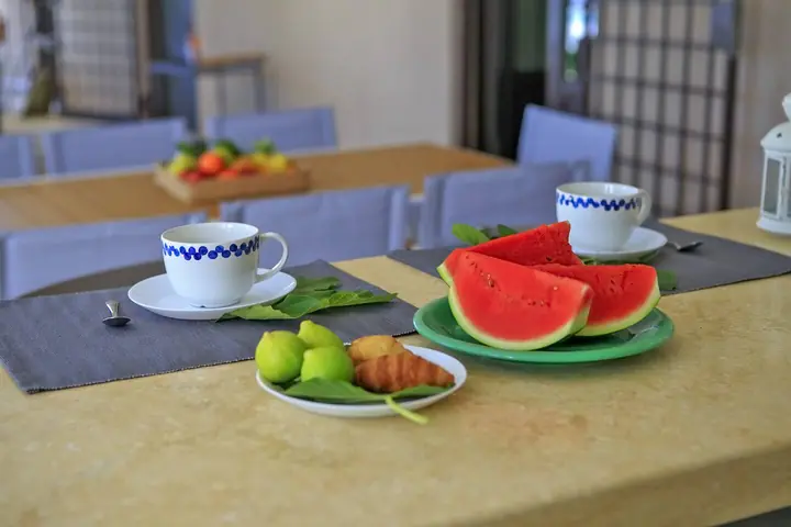 Frutta di stagione in tavola