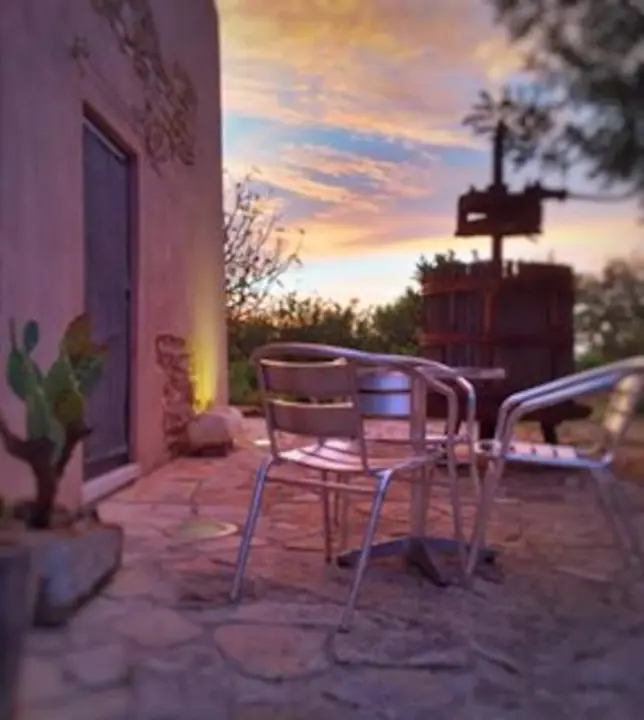 Il cortile al tramonto