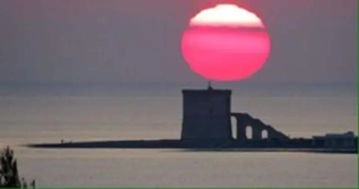 Tramonto sulla torre di Porto Cesareo